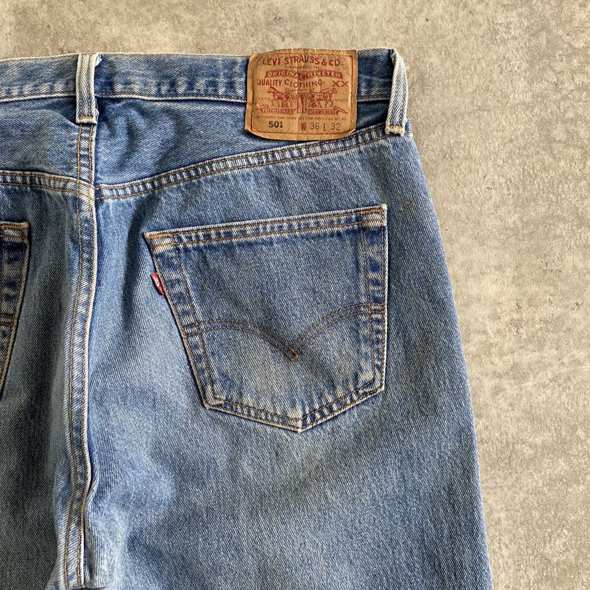 Levi's × Vintage Size 35x31.5 VTG Levi's 501 Stonewashed Blue Jeans Size US 35 - 16 Thumbnail