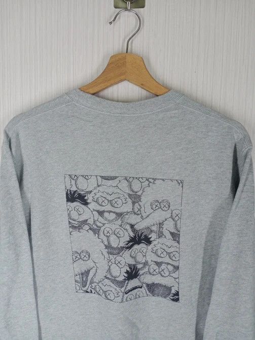 Cartoon Network × Kaws × Uniqlo Collaboration Kaws Uniqlo Sesame Street Sweatshirt Size US S / EU 44-46 / 1 - 1 Thumbnail