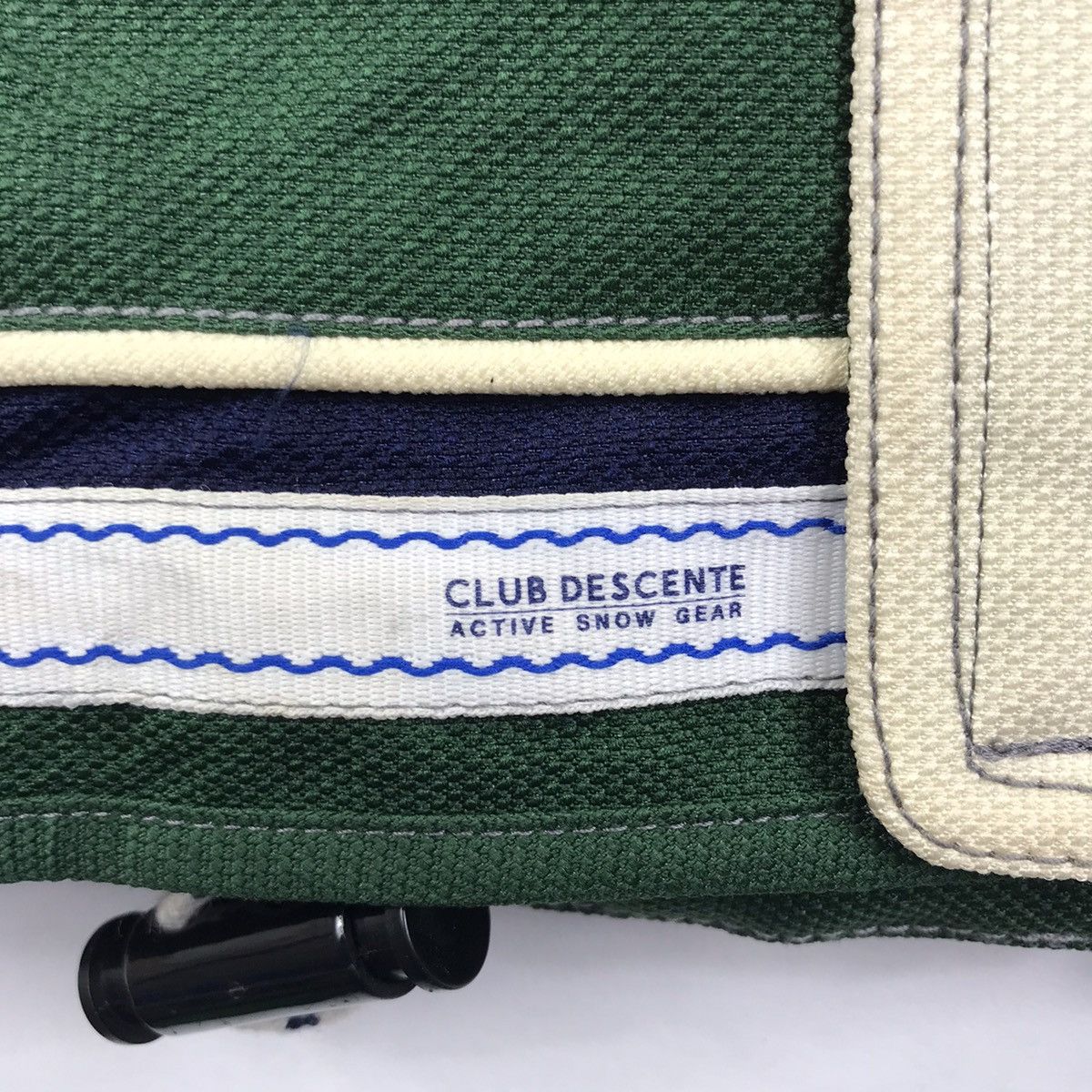 Descente Vintage CLUB DESCENTE Active Snow GearJapan Brand Ski Jacket Size US XXL / EU 58 / 5 - 15 Thumbnail