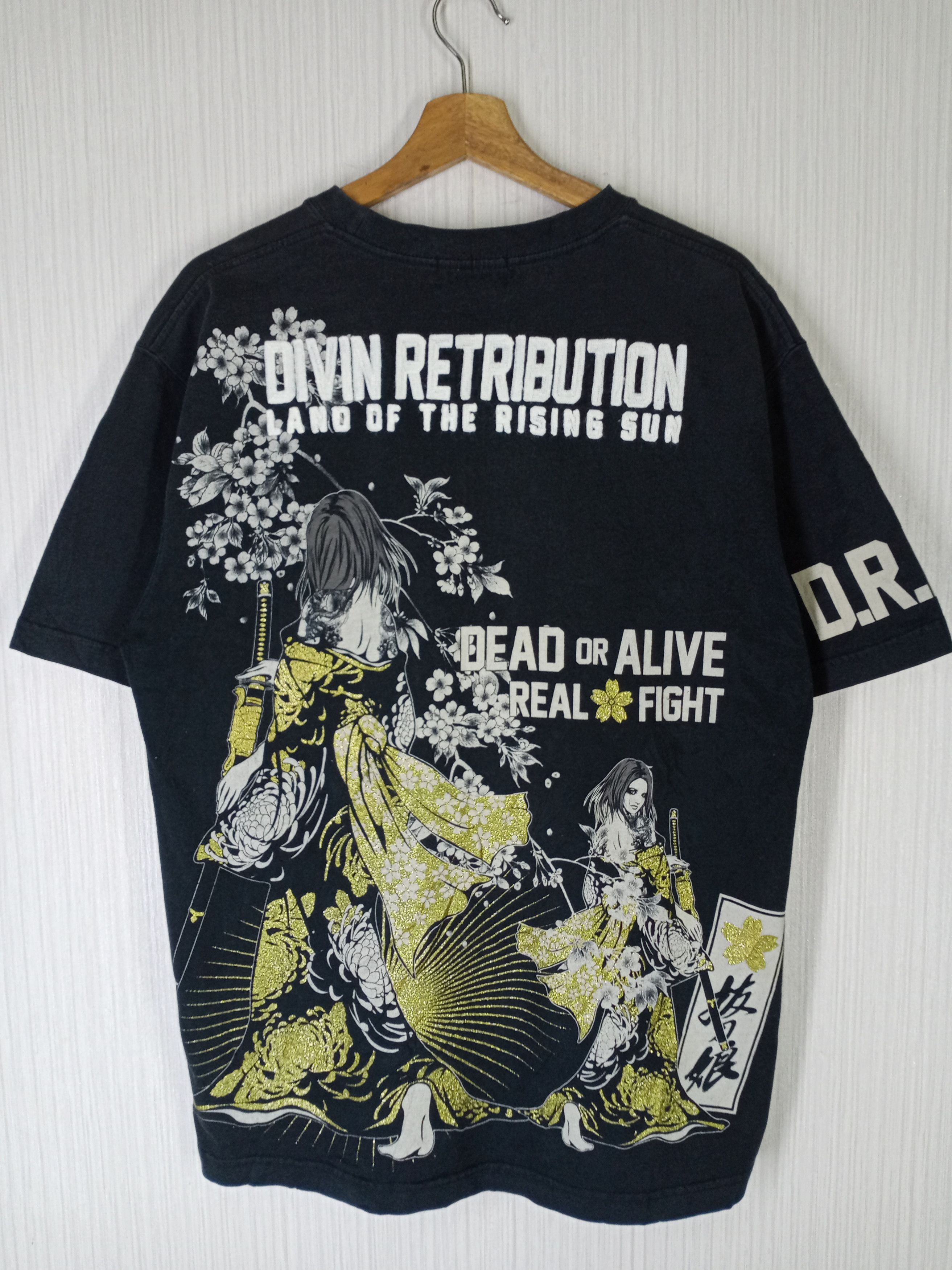Japanese Brand Rare Vintage Karakuri Tamashi Dead or Alive Tshirt Size US L / EU 52-54 / 3 - 1 Thumbnail