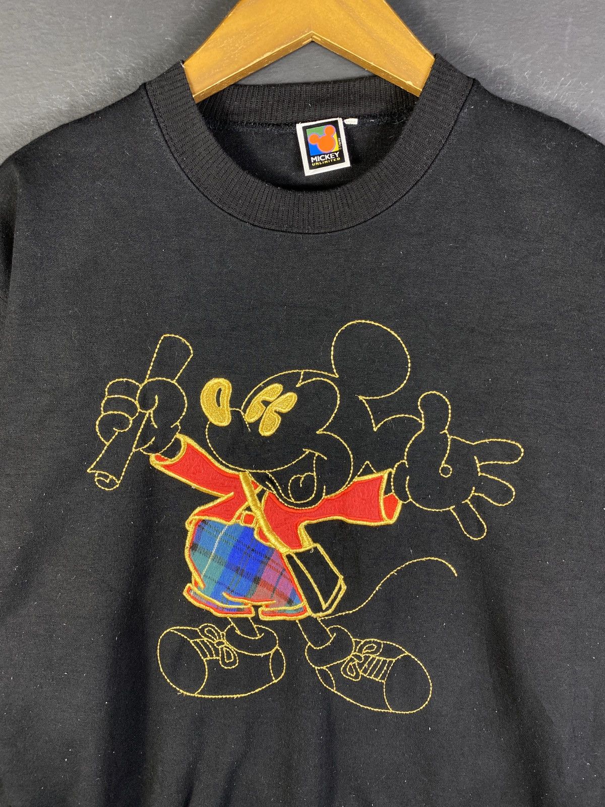 Vintage Mickey Embroidery Sweatshirt