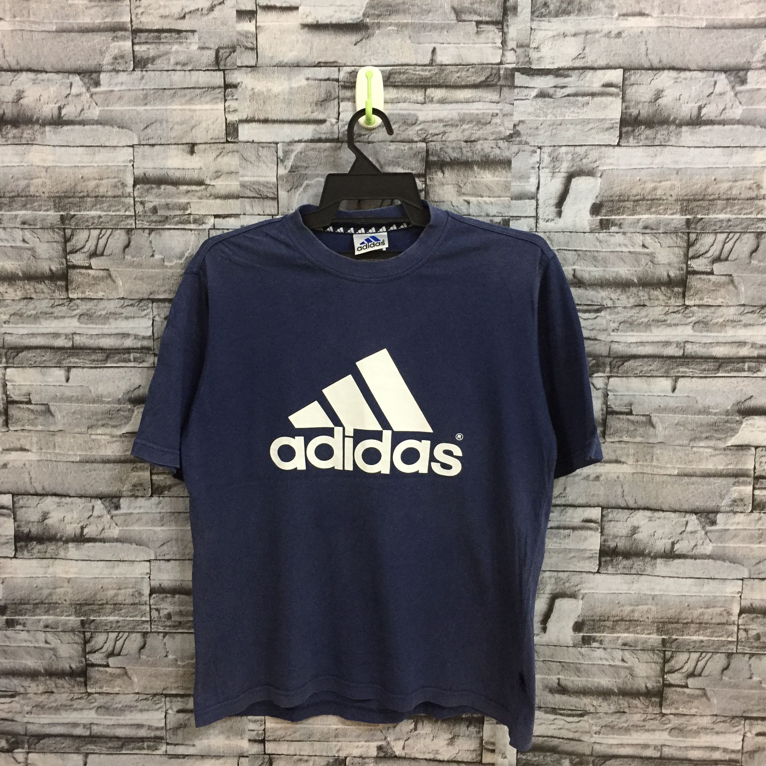 Adidas Vintage Adidas t shirt big logo size S (fits M) dark blue Size US M / EU 48-50 / 2 - 1 Thumbnail