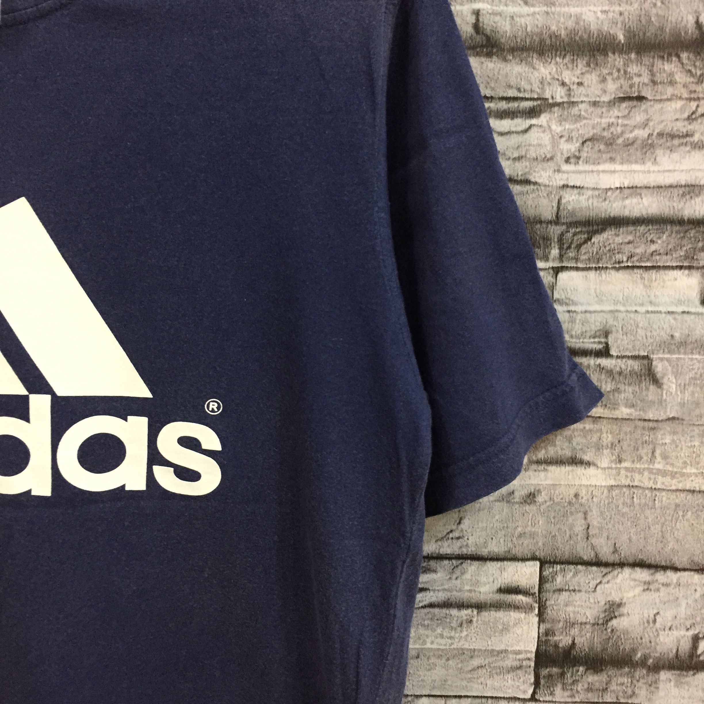 Adidas Vintage Adidas t shirt big logo size S (fits M) dark blue Size US M / EU 48-50 / 2 - 5 Thumbnail