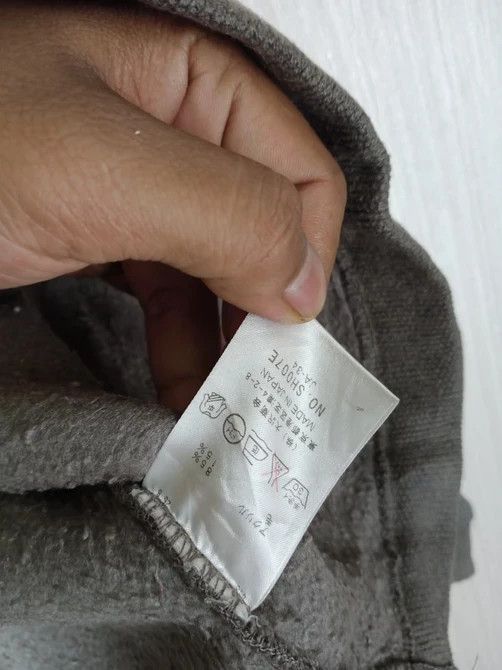 Lacoste Vintage Lacoste Small Logo Half Zipper Sweatshirt Size US L / EU 52-54 / 3 - 5 Thumbnail