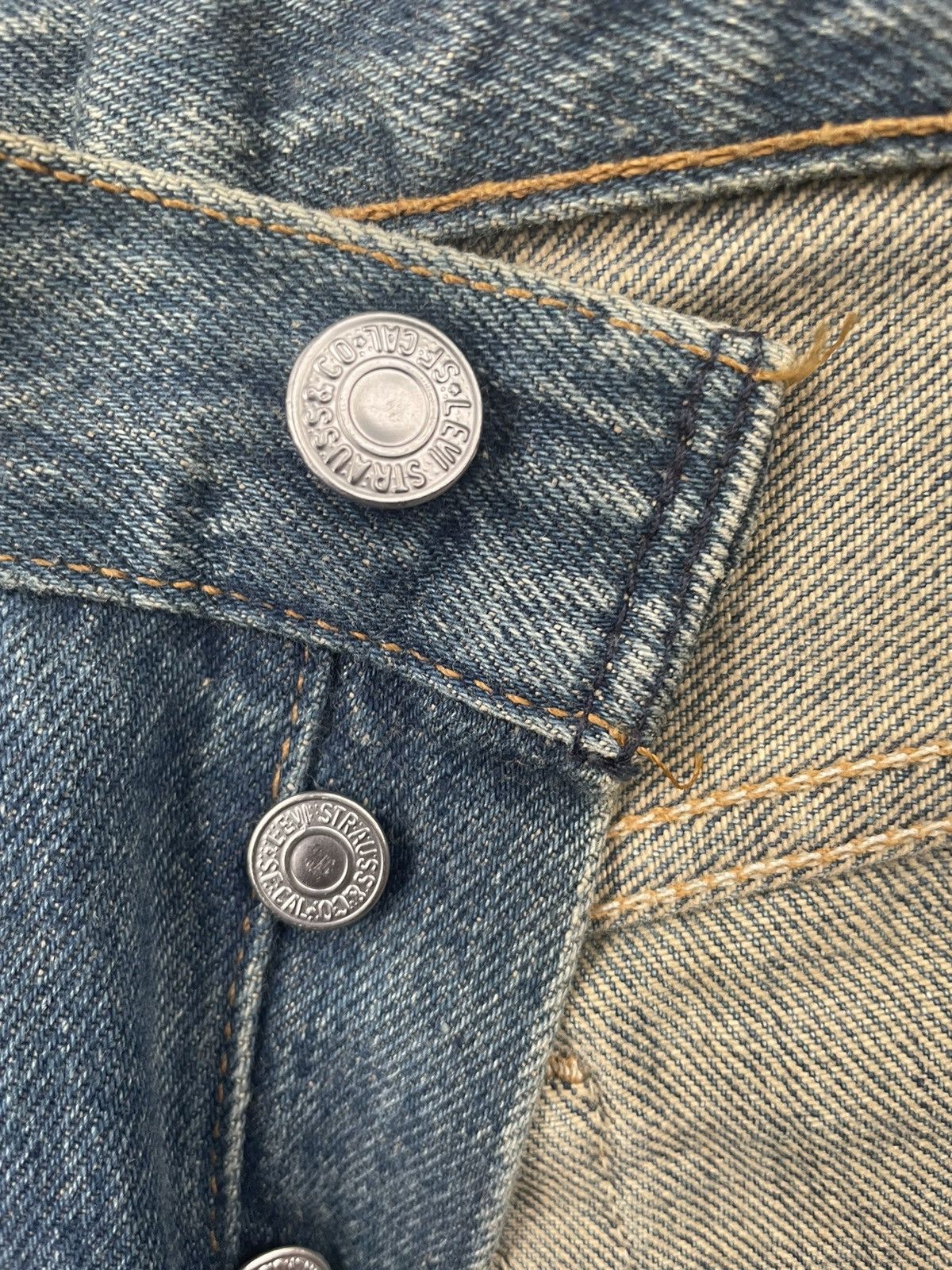 Levi's Vintage Levi’s 501 e 1993 Usa Stone Wash Size US 26 / EU 42 - 16 Thumbnail