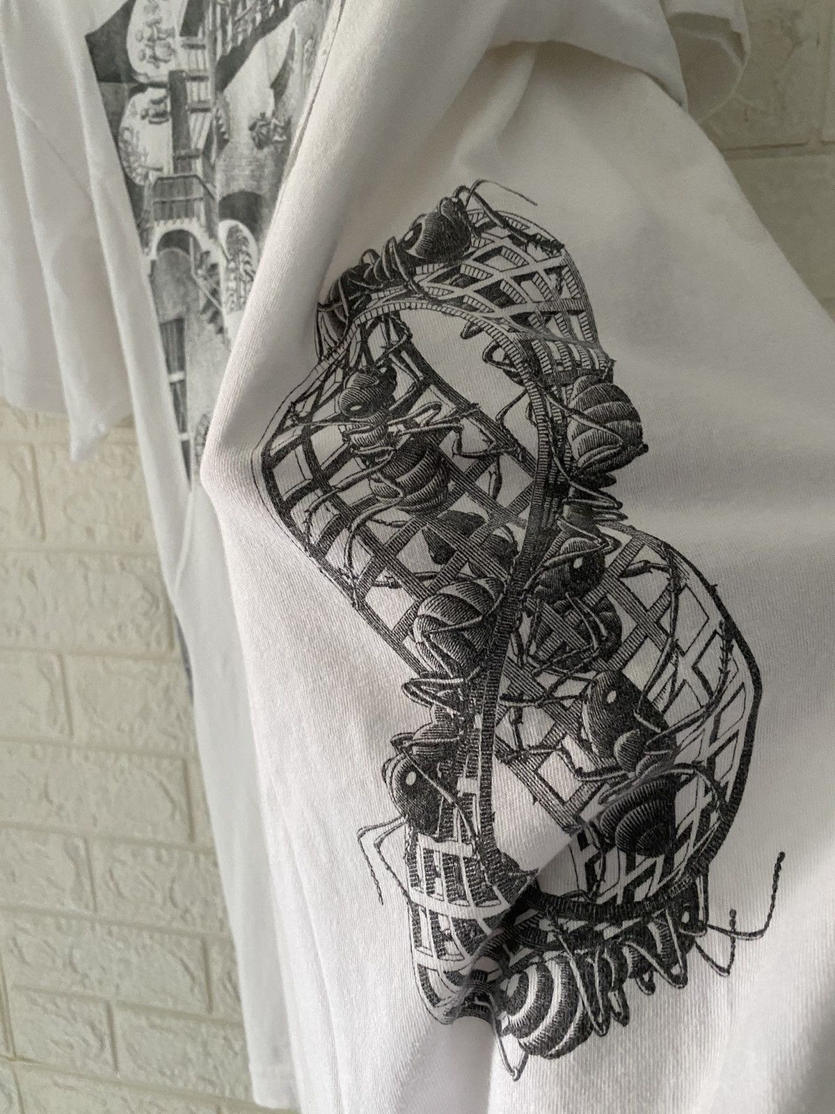Supreme supreme x mc escher 2017 tshirt Size US M / EU 48-50 / 2 - 5 Thumbnail
