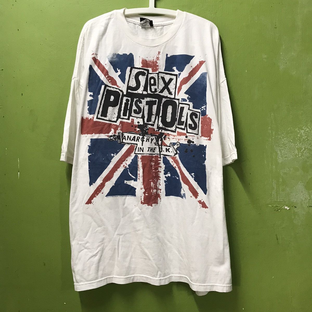 Vintage Y2K sex pistols anarchy in the UK tshirt