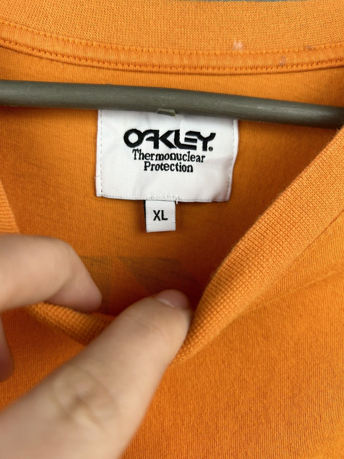 Vintage Vintage Oakley Long Sleeve Logo Size US XL / EU 56 / 4 - 8 Thumbnail