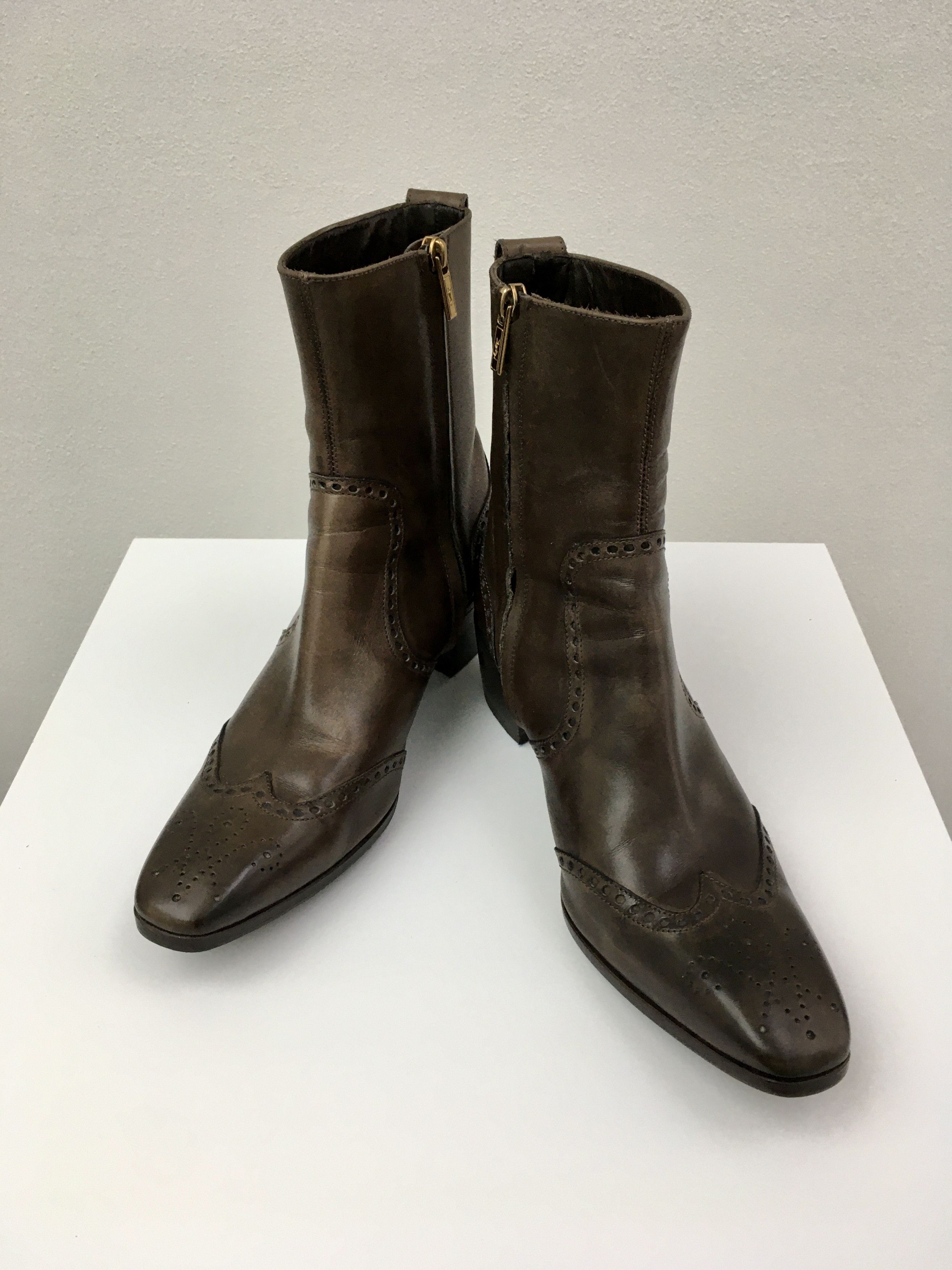 Ysl store johnny boot