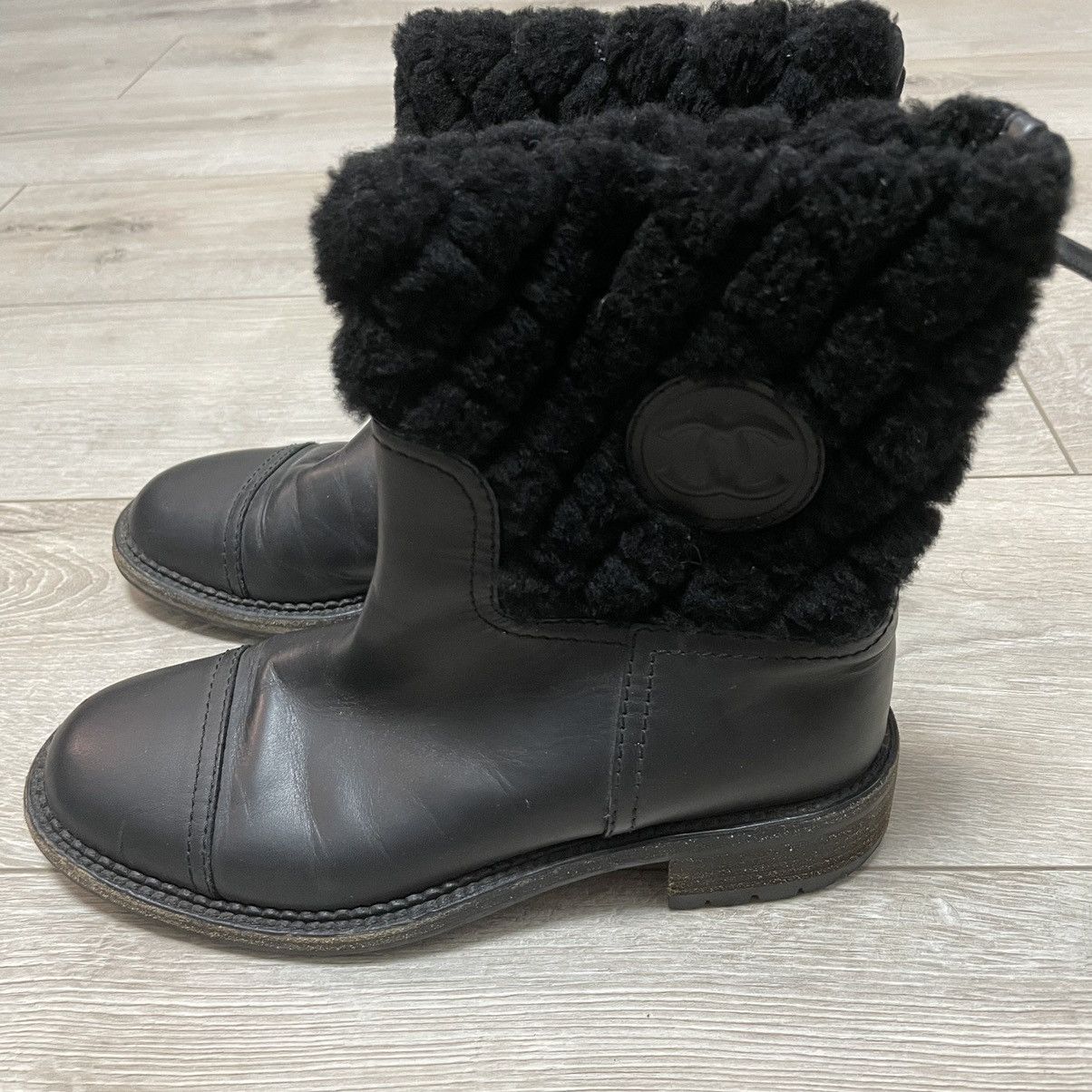 Chanel Chanel boots Size US 6 / IT 36 - 2 Thumbnail