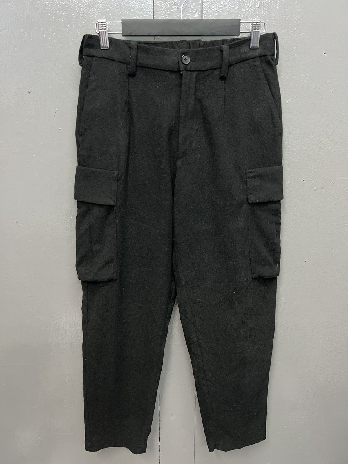 image of Cashmere Wool x Uniqlo Gu X Uniqlo Wool Cargo Pants Size 28 in Black, Men's