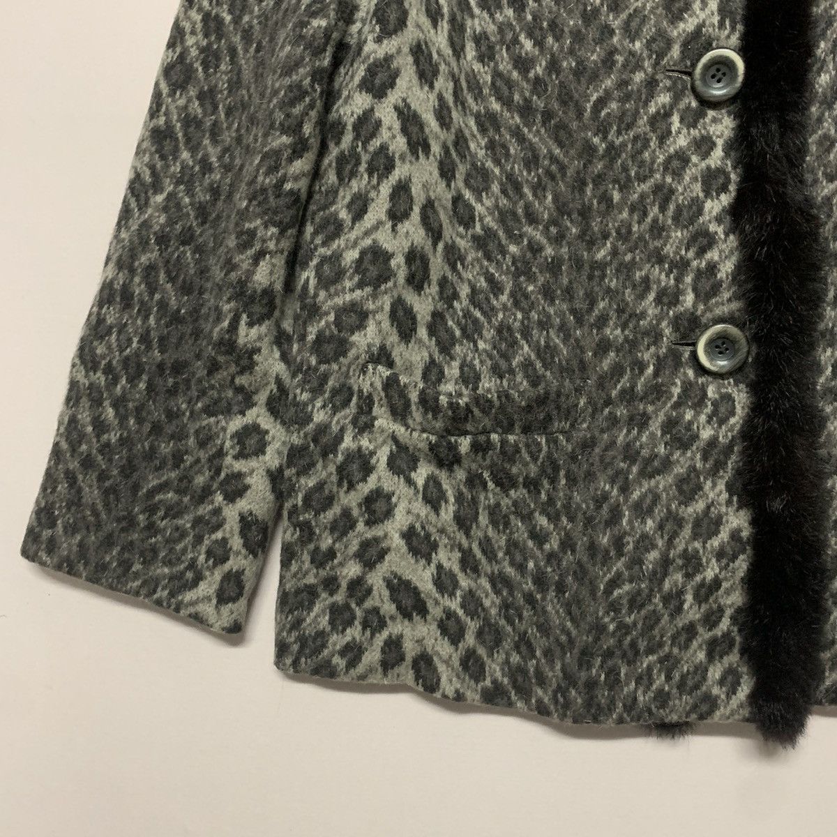 Japanese Brand × Vintage Vintage Ruciano Leopard RARE Double Breast Fur Jacket & Coat Size M / US 6-8 / IT 42-44 - 2 Thumbnail