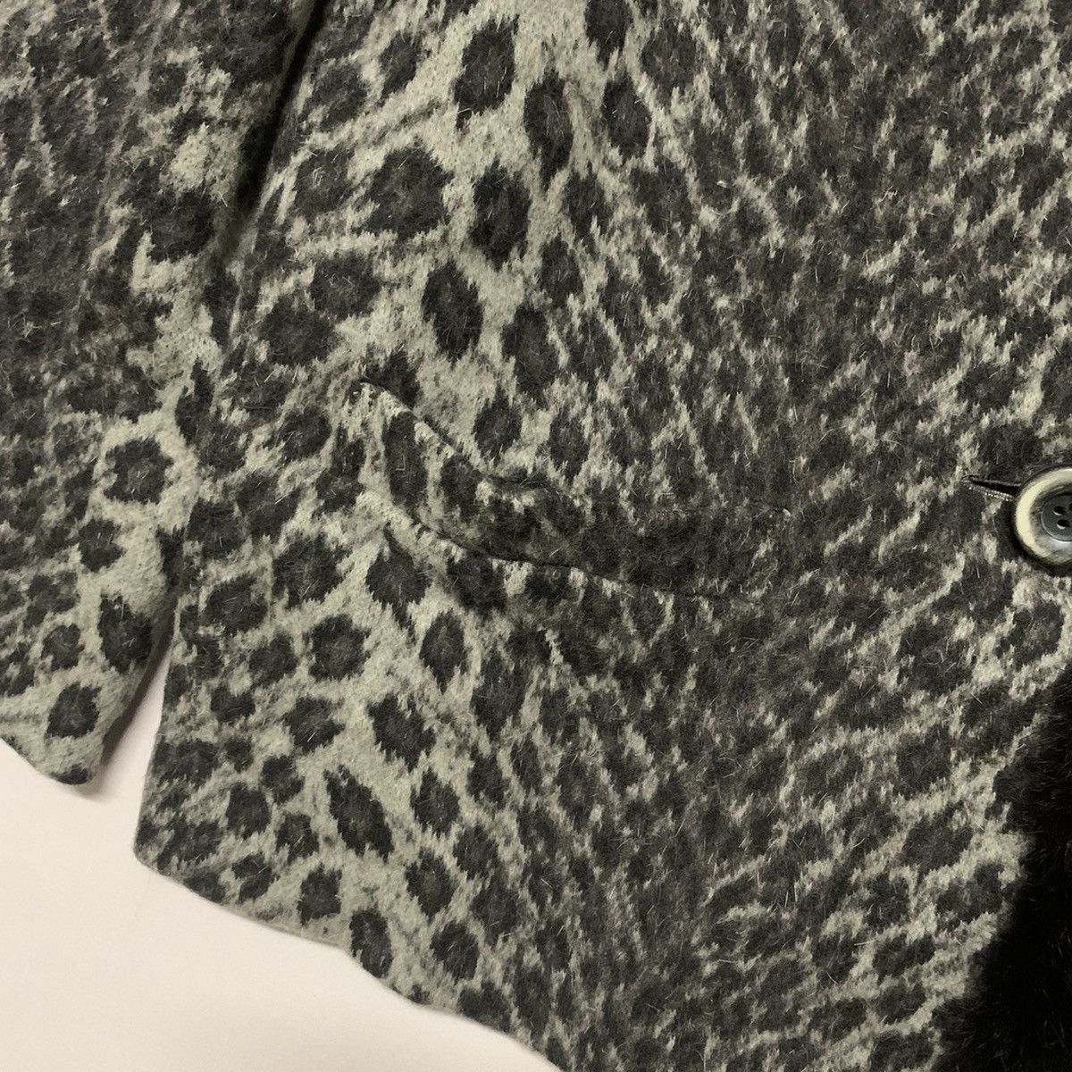 Japanese Brand × Vintage Vintage Ruciano Leopard RARE Double Breast Fur Jacket & Coat Size M / US 6-8 / IT 42-44 - 4 Thumbnail