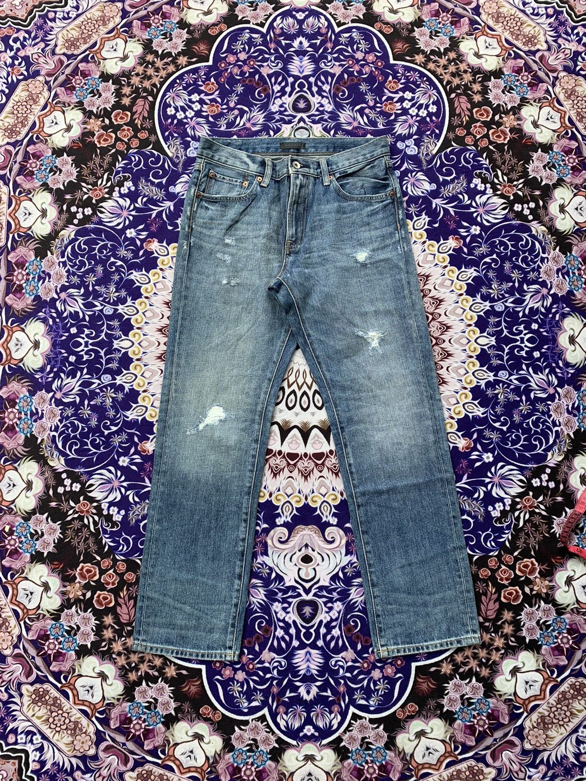 Uniqlo Uniqlo Distressed Denim Size US 32 / EU 48 - 1 Thumbnail