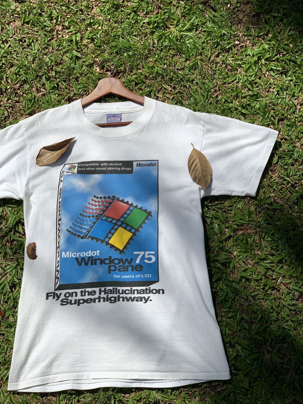 LSDworldpeace × Vintage Vintage 90s LSD microdots parody microsoft Size US L / EU 52-54 / 3 - 7 Thumbnail