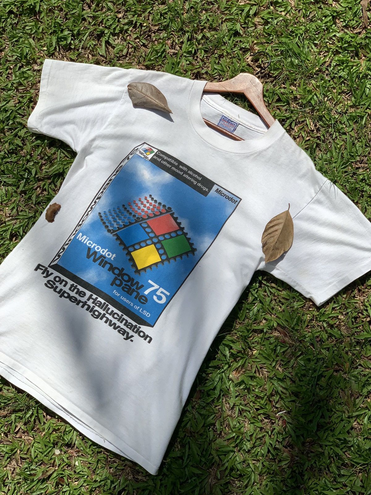 LSDworldpeace × Vintage Vintage 90s LSD microdots parody microsoft Size US L / EU 52-54 / 3 - 10 Thumbnail