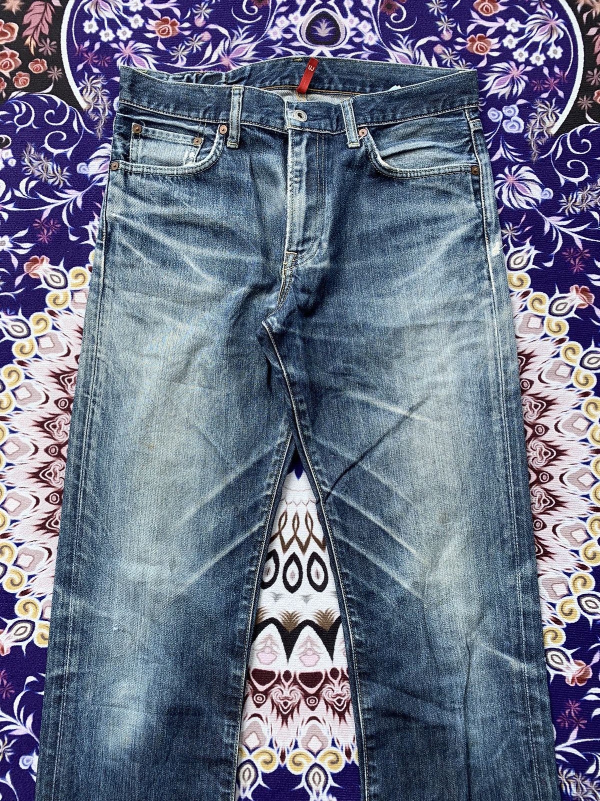 Uniqlo Japanese Uniqlo Nice Faded Distresed Denim Size US 34 / EU 50 - 4 Thumbnail