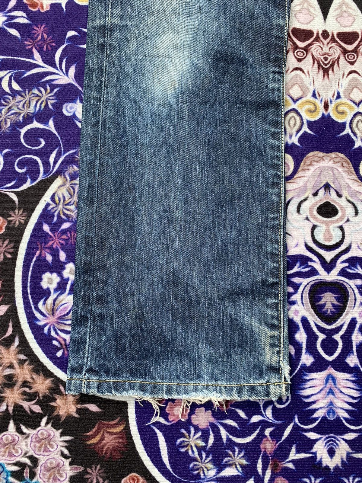 Uniqlo Japanese Uniqlo Nice Faded Distresed Denim Size US 34 / EU 50 - 3 Thumbnail