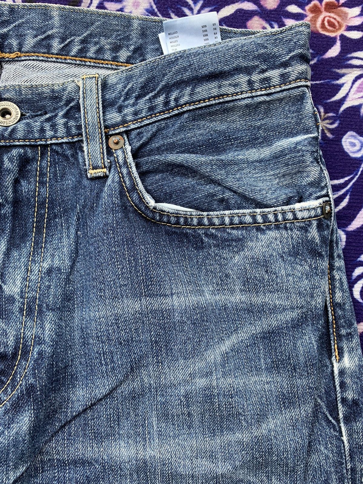 Japanese Brand Uniqlo Faded Wash Denim Size US 32 / EU 48 - 6 Thumbnail