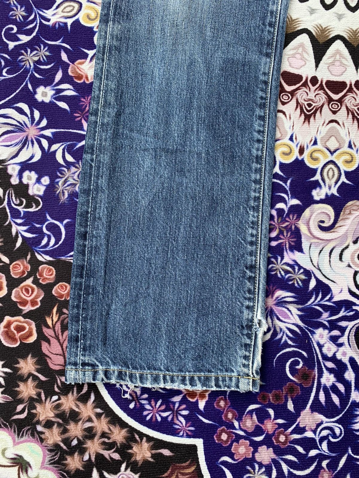 Japanese Brand Uniqlo Faded Wash Denim Size US 32 / EU 48 - 3 Thumbnail