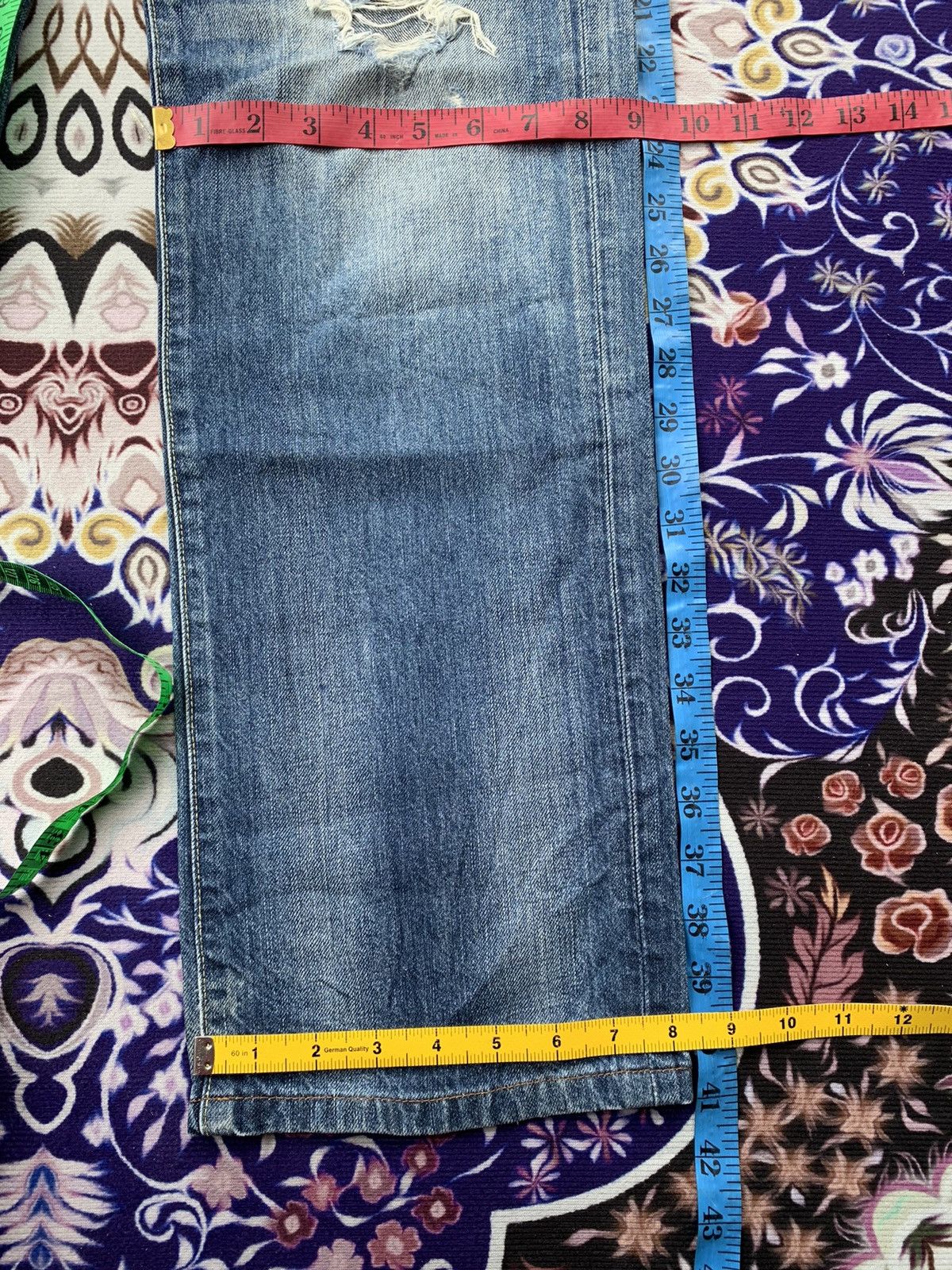 Japanese Brand Uniqlo Distressed Denim Size US 34 / EU 50 - 14 Thumbnail