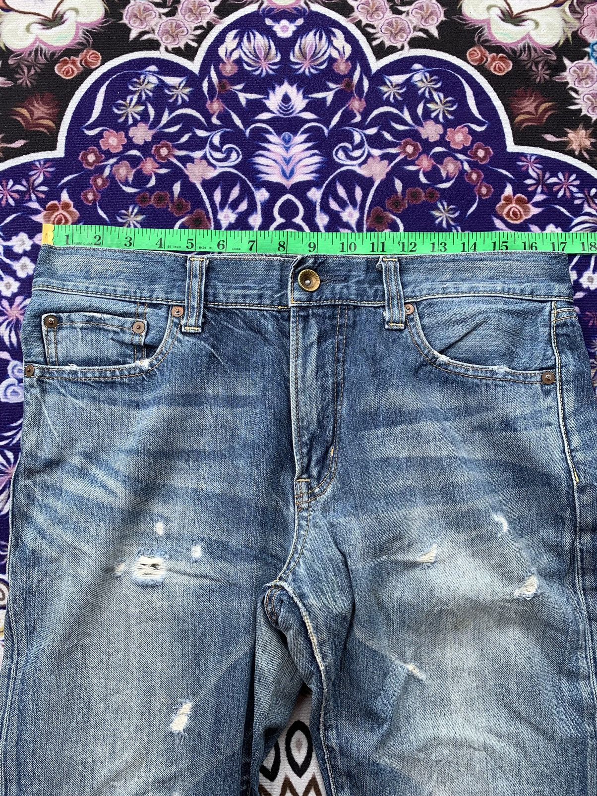 Japanese Brand Uniqlo Distressed Denim Size US 34 / EU 50 - 16 Thumbnail