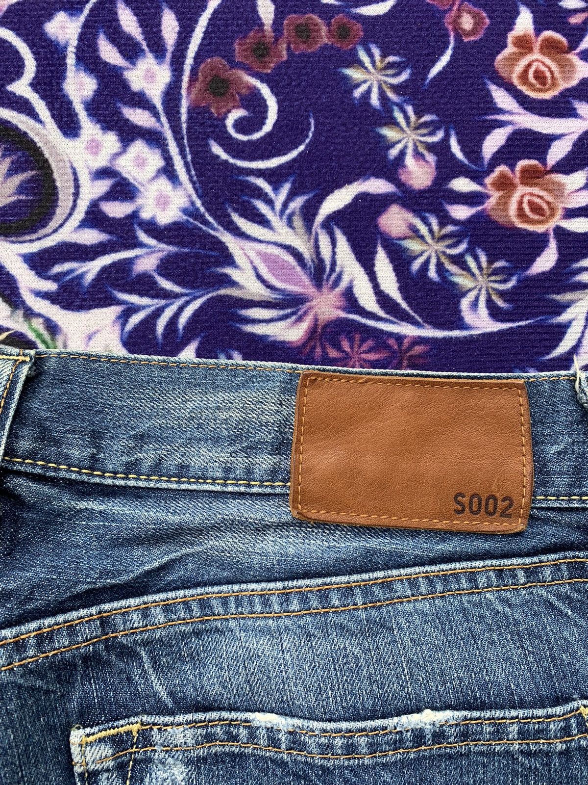 Japanese Brand Uniqlo Distressed Denim Size US 34 / EU 50 - 13 Thumbnail