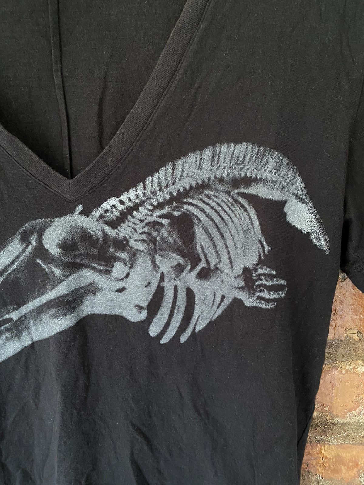 Neil Barrett V neck fossil tee Size US M / EU 48-50 / 2 - 5 Thumbnail