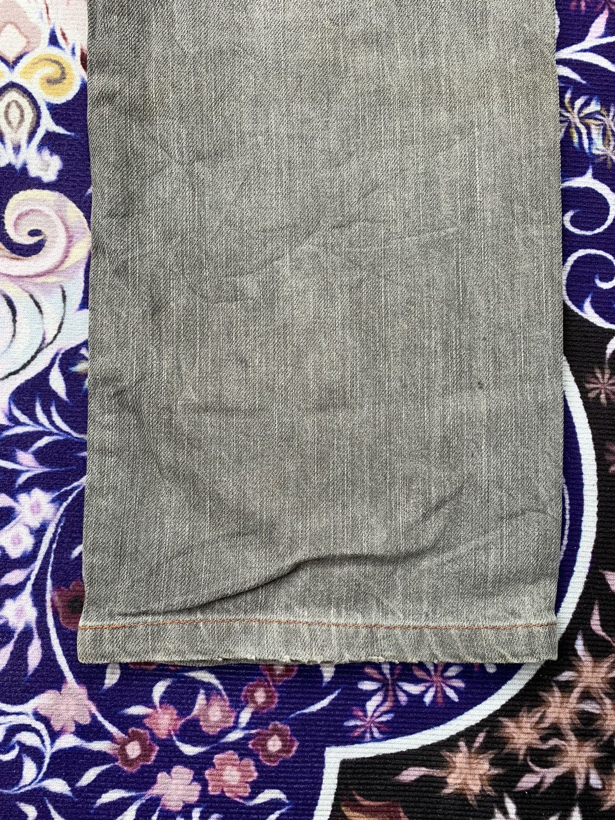 Uniqlo Uniqlo Distressed Denim Size US 32 / EU 48 - 12 Thumbnail