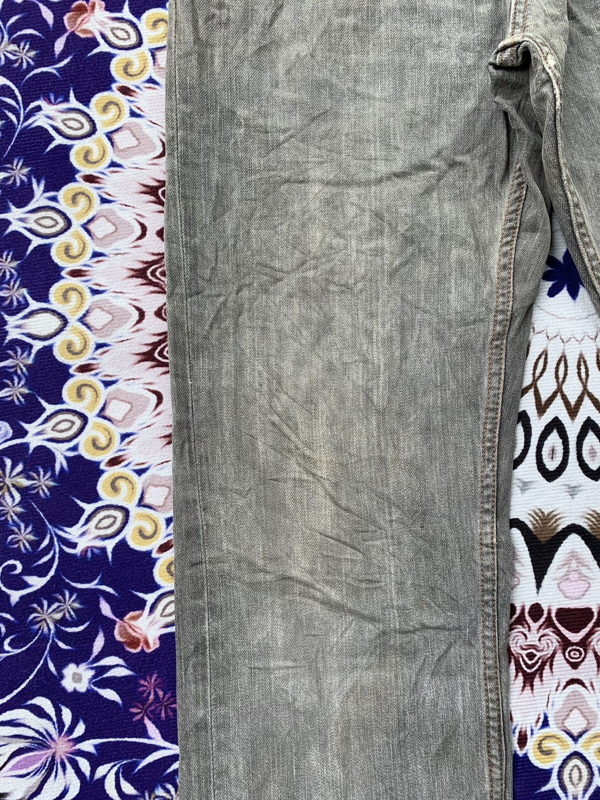 Uniqlo Uniqlo Distressed Denim Size US 32 / EU 48 - 3 Thumbnail