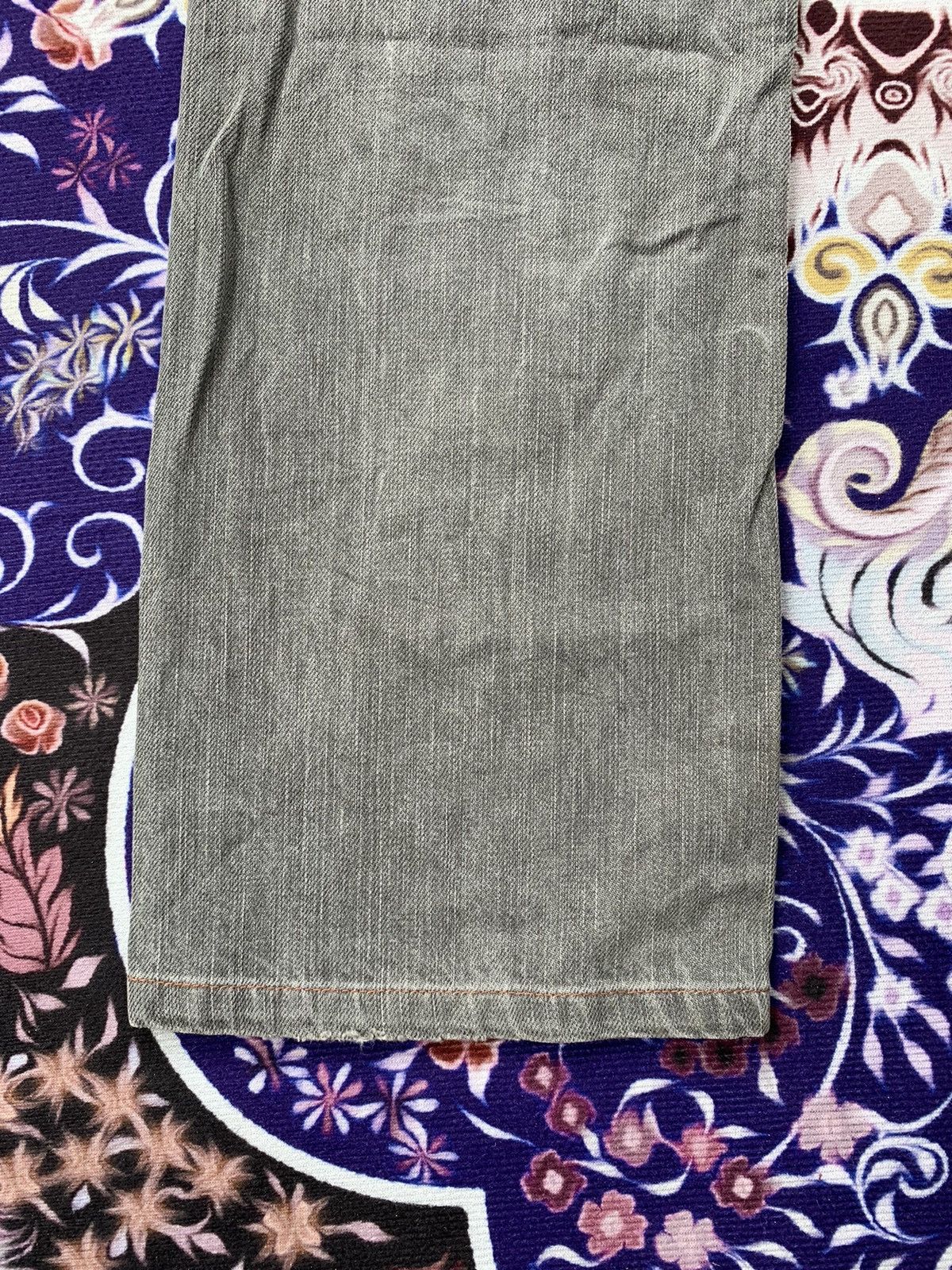 Uniqlo Uniqlo Distressed Denim Size US 32 / EU 48 - 13 Thumbnail