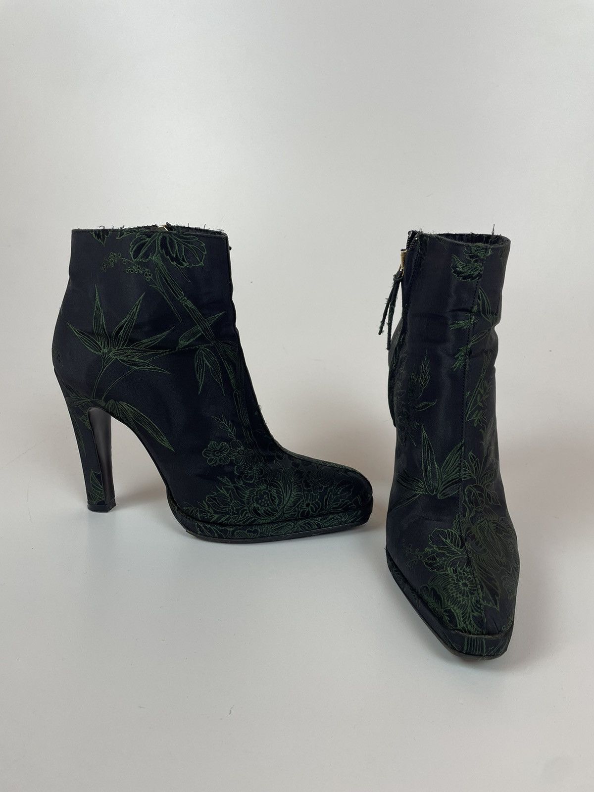 Etro Etro ankle boots Floral Pattern avant garde Womens size 37 Size US 4.5 / IT 34.5 - 1 Thumbnail