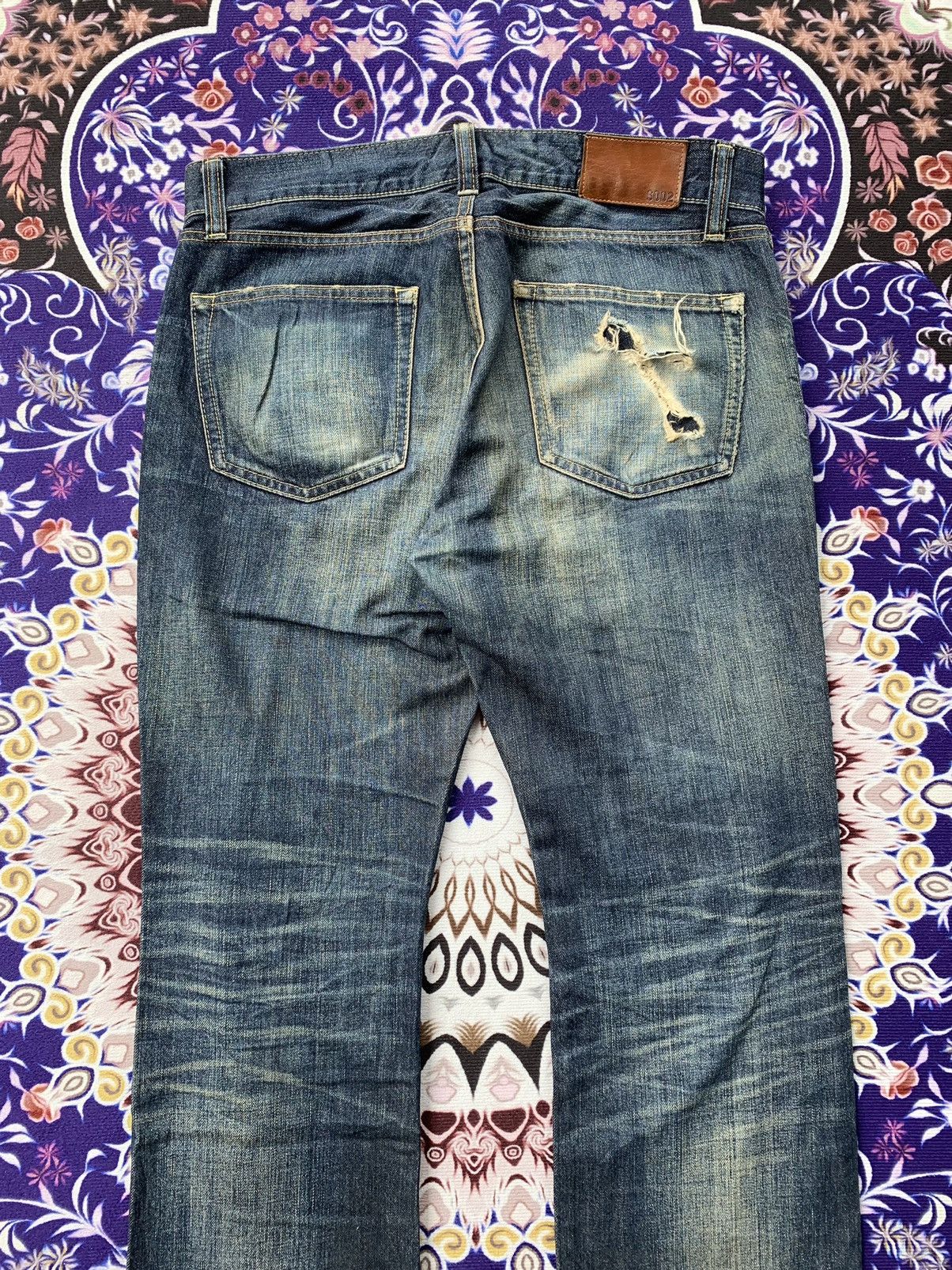 Uniqlo Uniqlo Mud Wash Distresed Denim Size US 36 / EU 52 - 13 Thumbnail