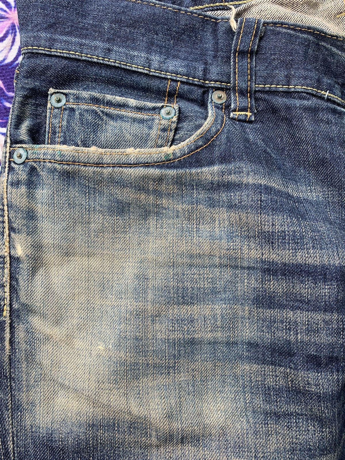 Uniqlo Uniqlo Mud Wash Distresed Denim Size US 36 / EU 52 - 3 Thumbnail