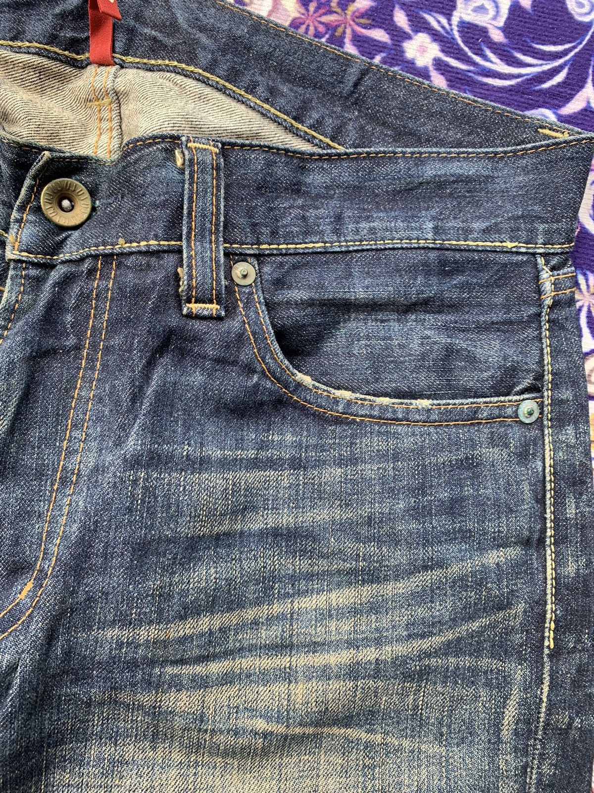 Uniqlo Uniqlo Mud Wash Distresed Denim Size US 36 / EU 52 - 4 Thumbnail