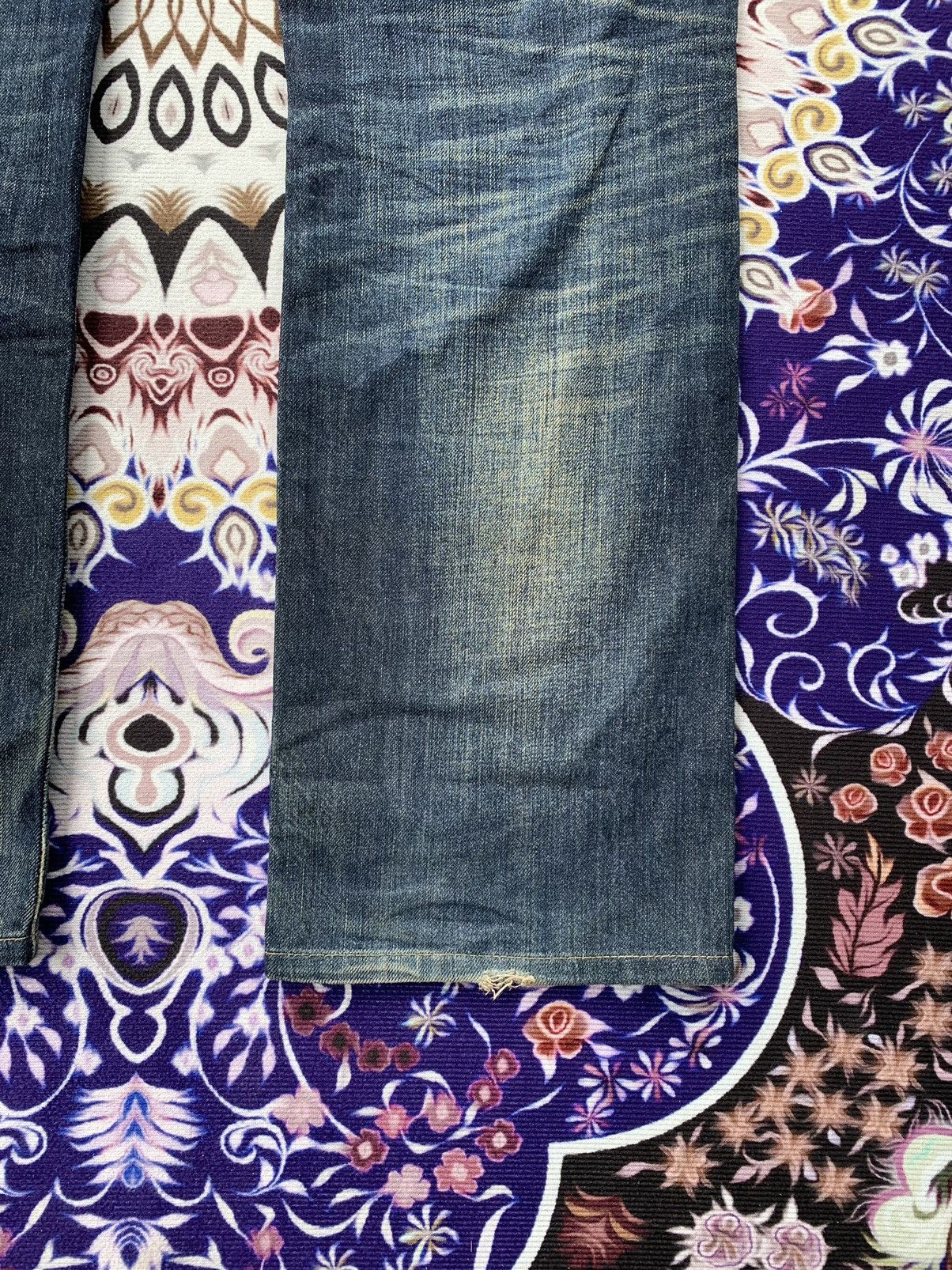 Uniqlo Uniqlo Mud Wash Distresed Denim Size US 36 / EU 52 - 11 Thumbnail