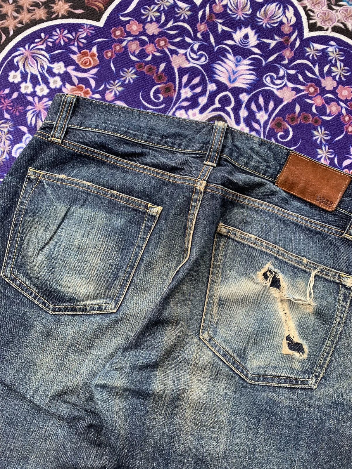 Uniqlo Uniqlo Mud Wash Distresed Denim Size US 36 / EU 52 - 14 Thumbnail