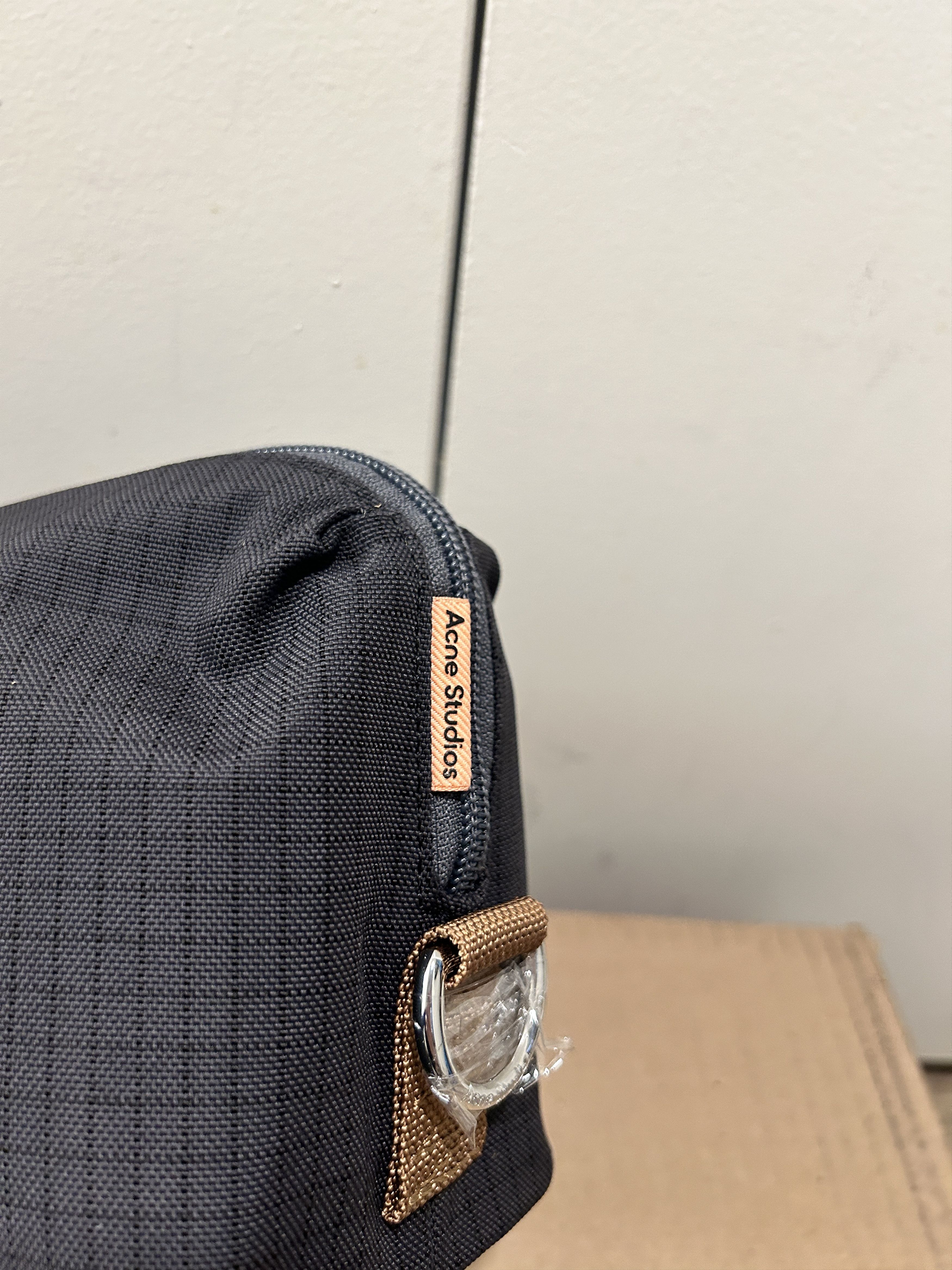 Acne Studios Acne Studios Nylon Pouch Bag Black Size ONE SIZE - 3 Thumbnail