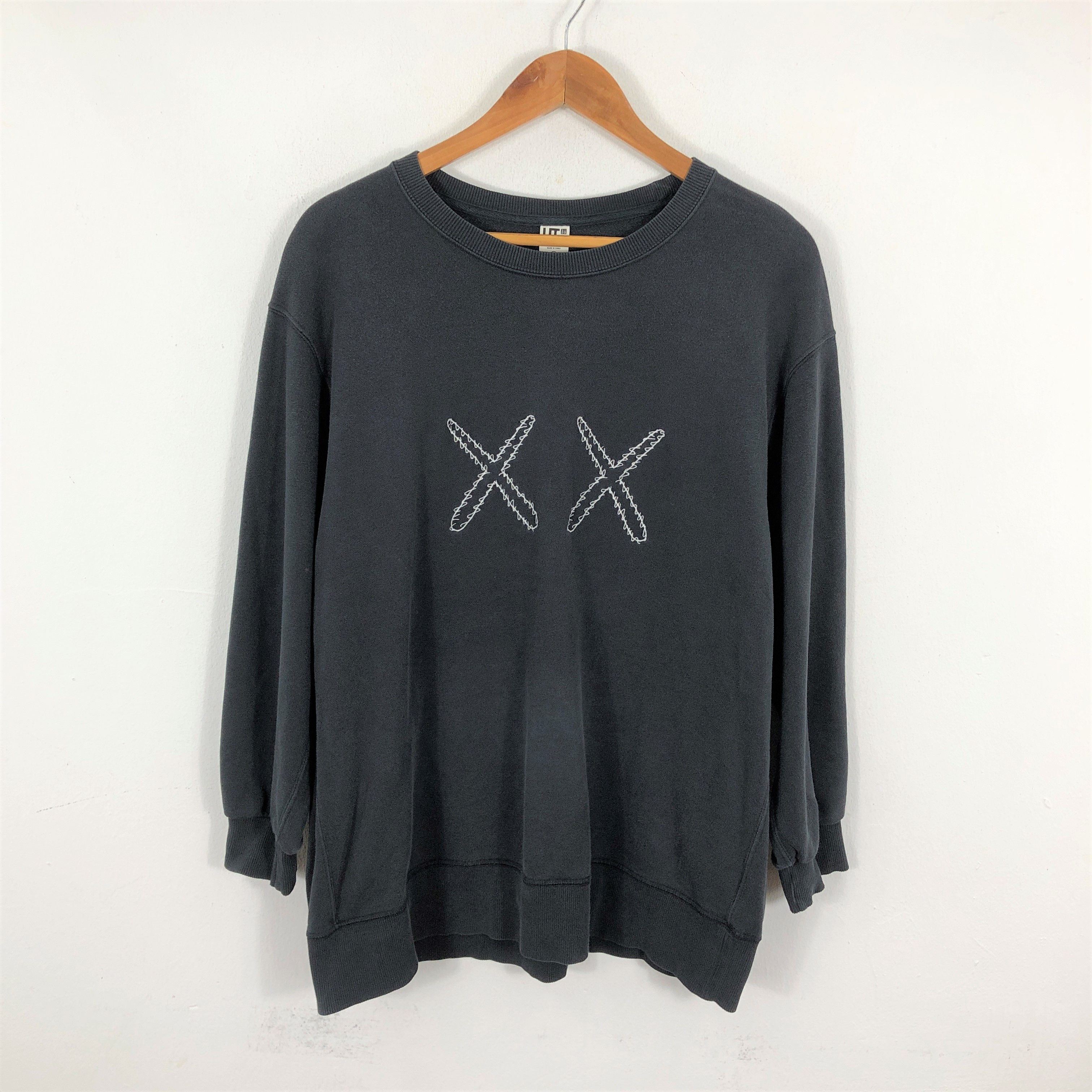 Kaws × Uniqlo Uniqlo x Kaws x Sesame Street Sweatshirt Size US L / EU 52-54 / 3 - 1 Thumbnail