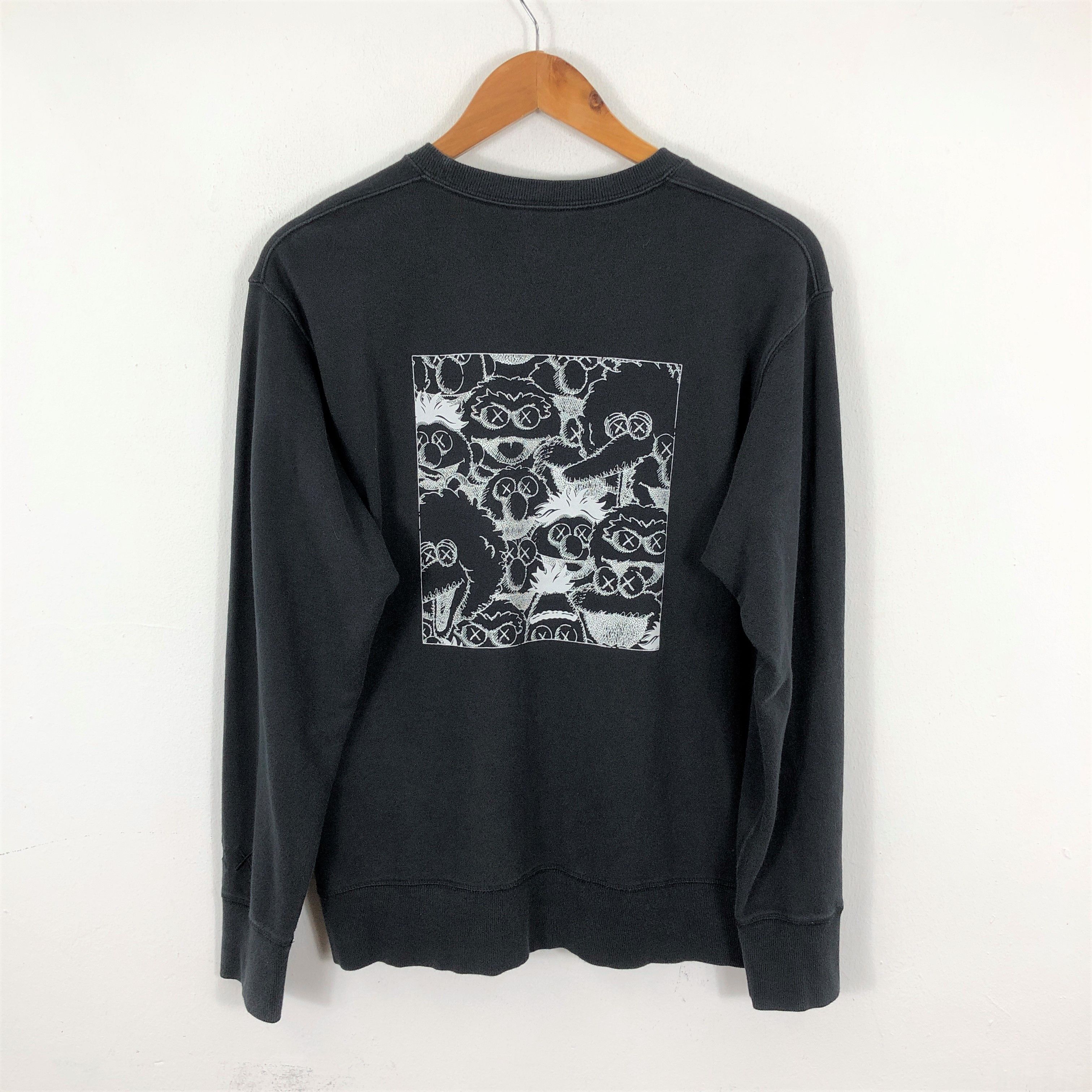 Kaws × Uniqlo Uniqlo x Kaws x Sesame Street Sweatshirt Size US S / EU 44-46 / 1 - 2 Thumbnail