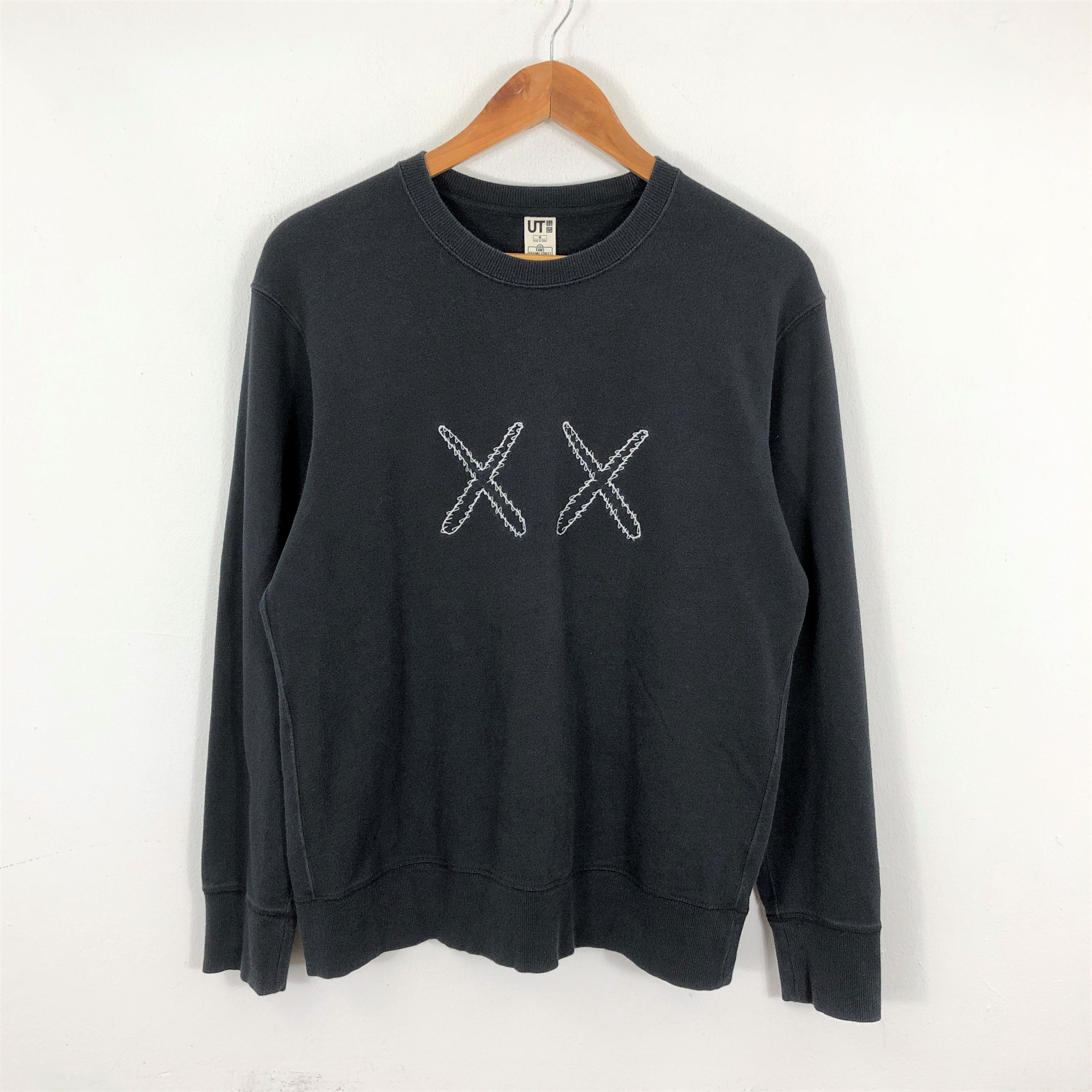 Kaws × Uniqlo Uniqlo x Kaws x Sesame Street Sweatshirt Size US S / EU 44-46 / 1 - 1 Thumbnail