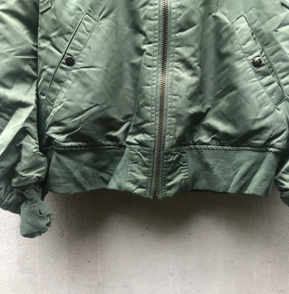 IDEA 🟢Us Air Force Sherpa Distressed Green Bomber Jackets Size US M / EU 48-50 / 2 - 6 Thumbnail