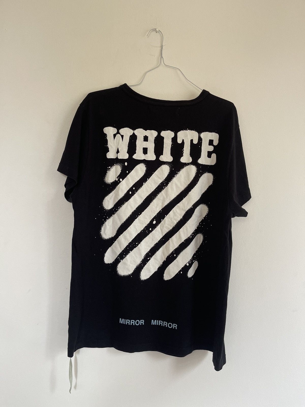 Off white spray paint TEE