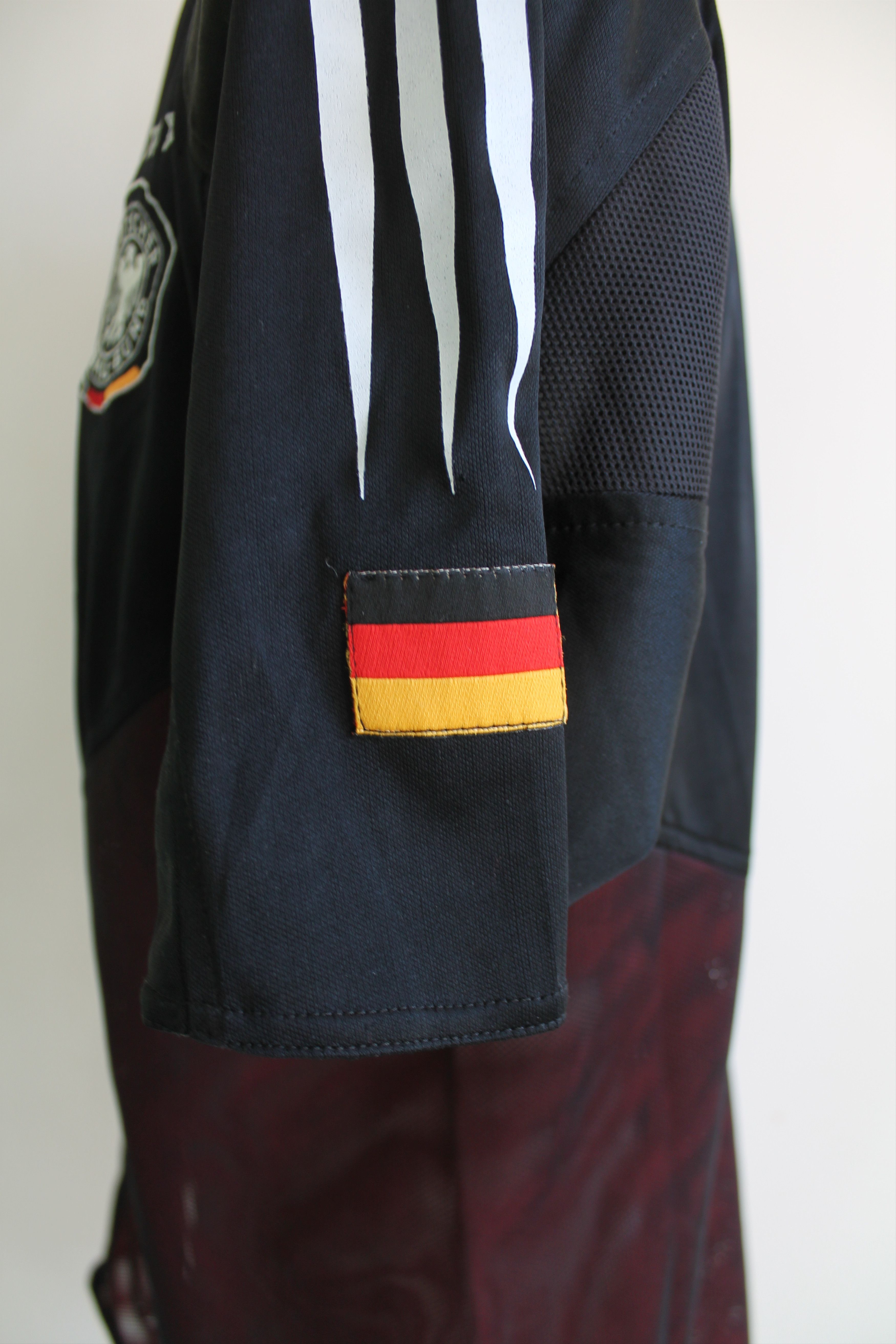 Vintage 2004 / 05 KURANYI 22 Germany Away REPLICA jersey shirt Size US L / EU 52-54 / 3 - 6 Thumbnail