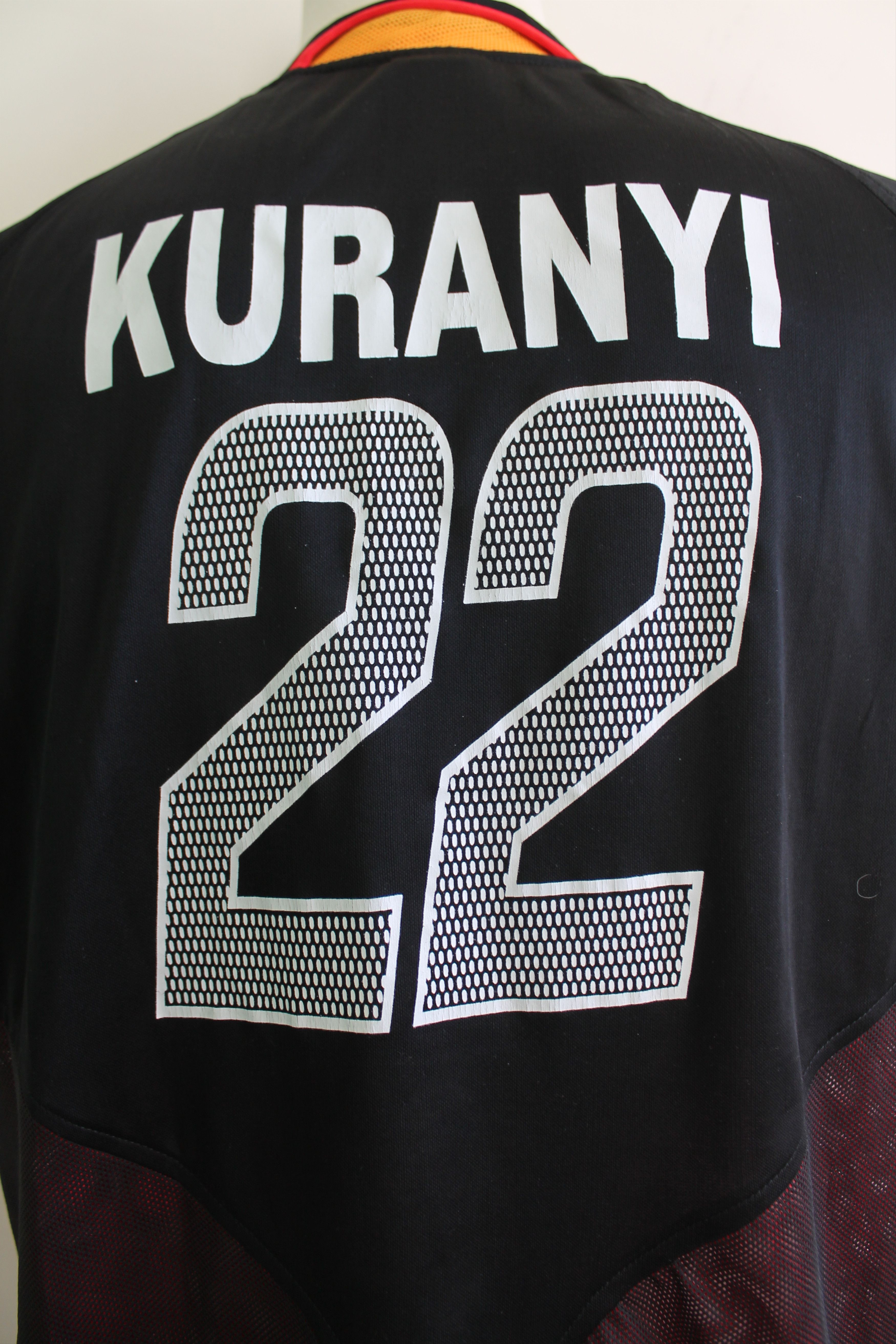 Vintage 2004 / 05 KURANYI 22 Germany Away REPLICA jersey shirt Size US L / EU 52-54 / 3 - 8 Thumbnail