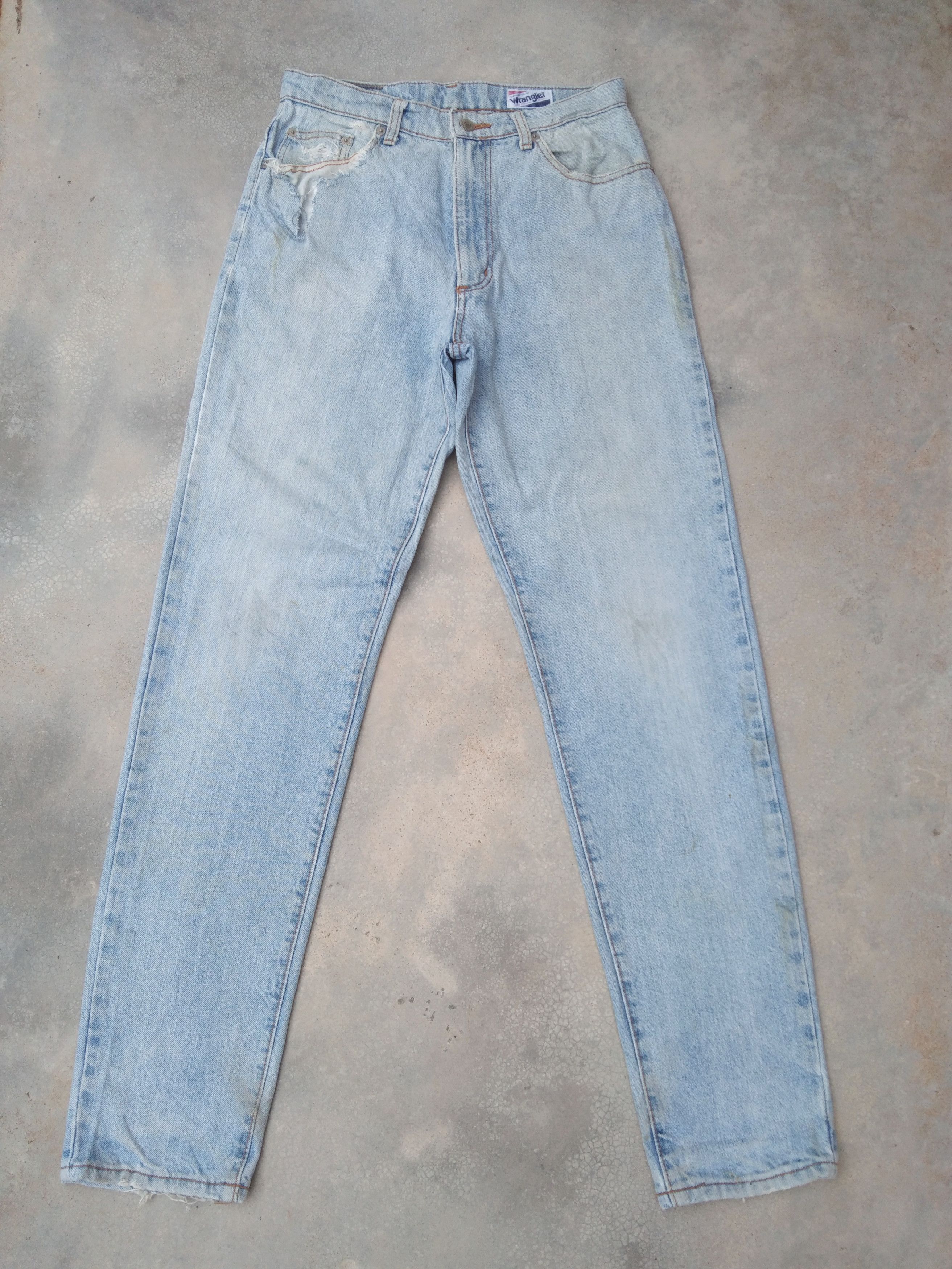 image of Wrangler Usa Light Wash Distressed Jeans 28X31 in Blue, Men's