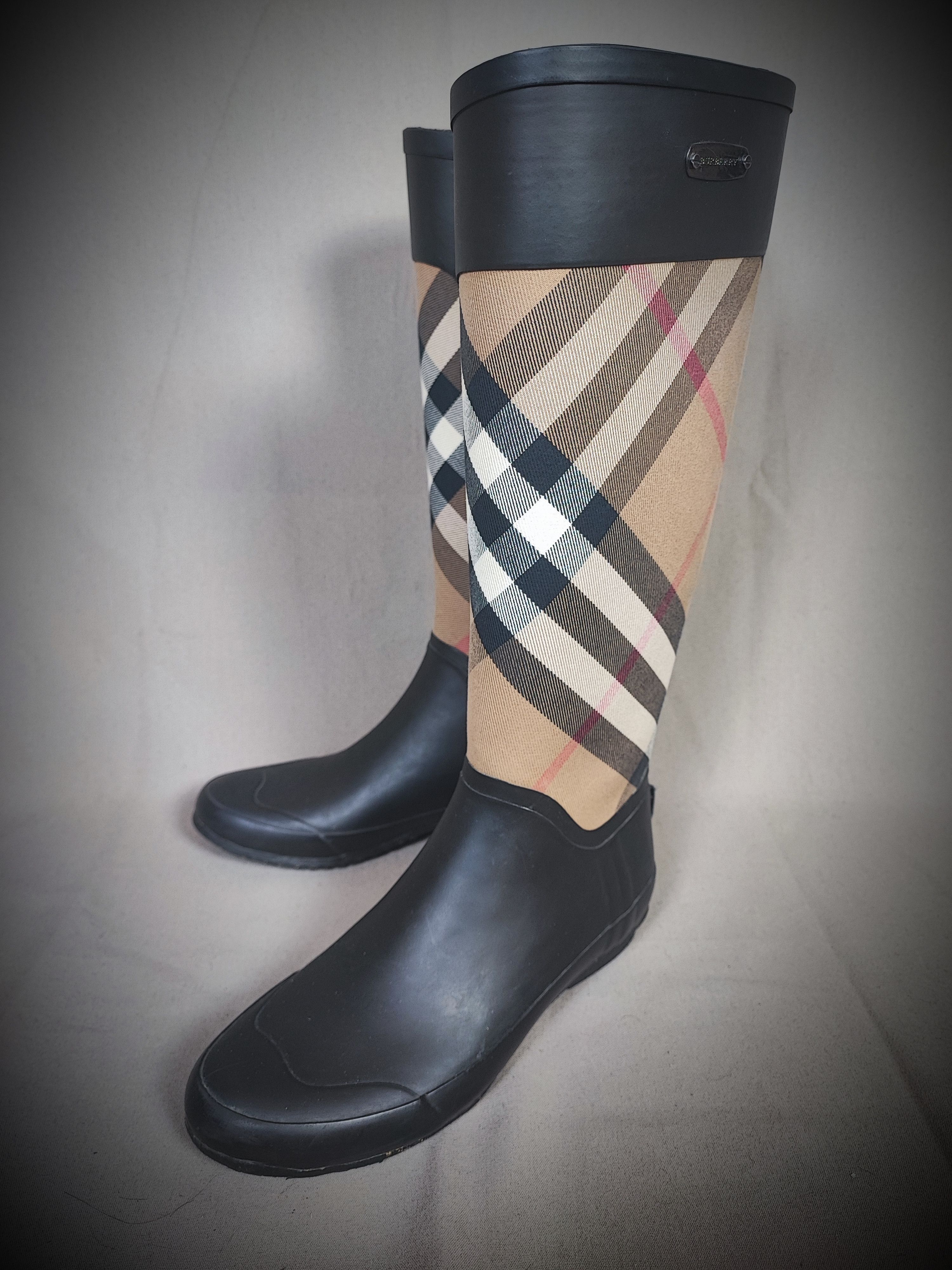 Burberry Burberry Rain Boots Size US 6.5 / IT 36.5 - 1 Thumbnail