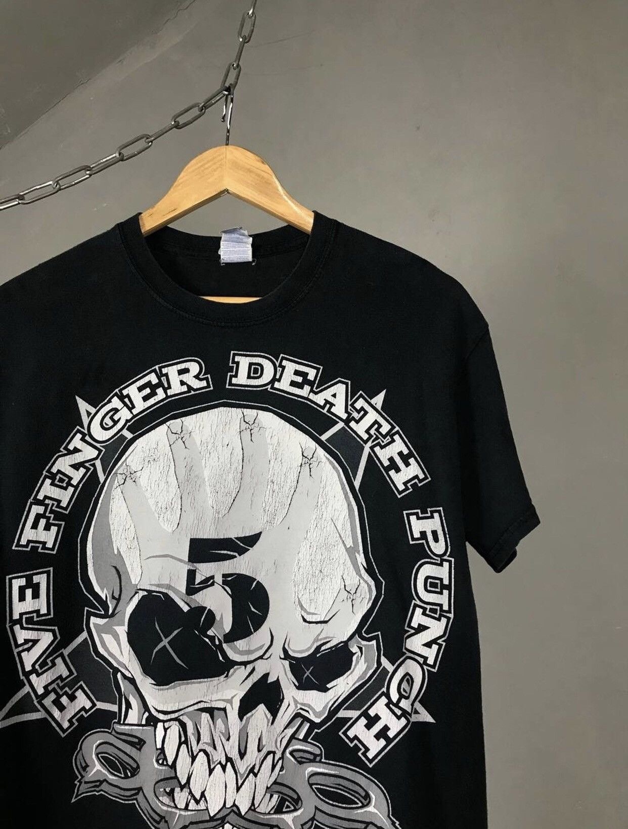 Vintage Five Finger Death Punch streetwear vintage rock tee Size US M / EU 48-50 / 2 - 3 Thumbnail