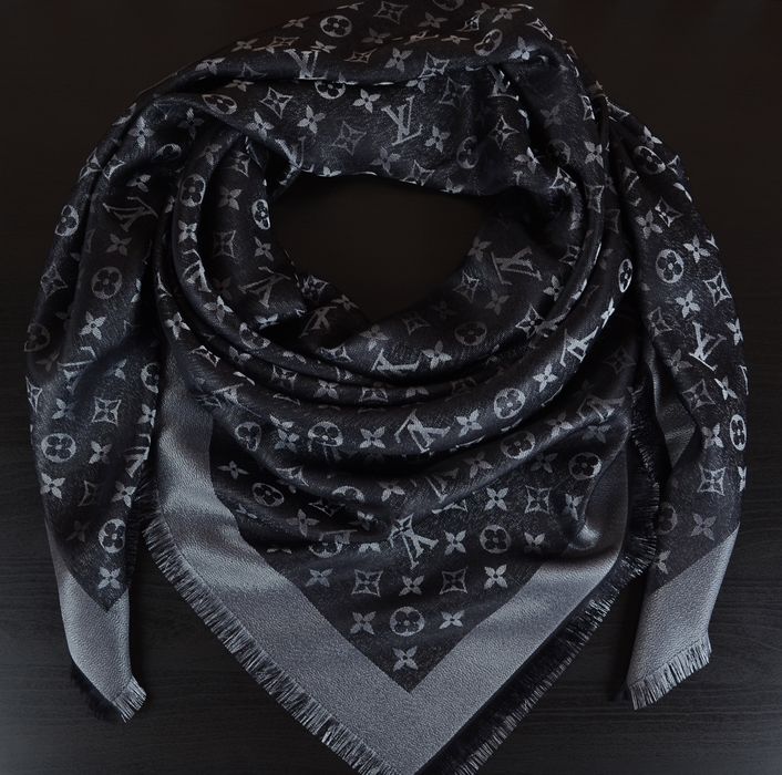 louis vuitton shawl black