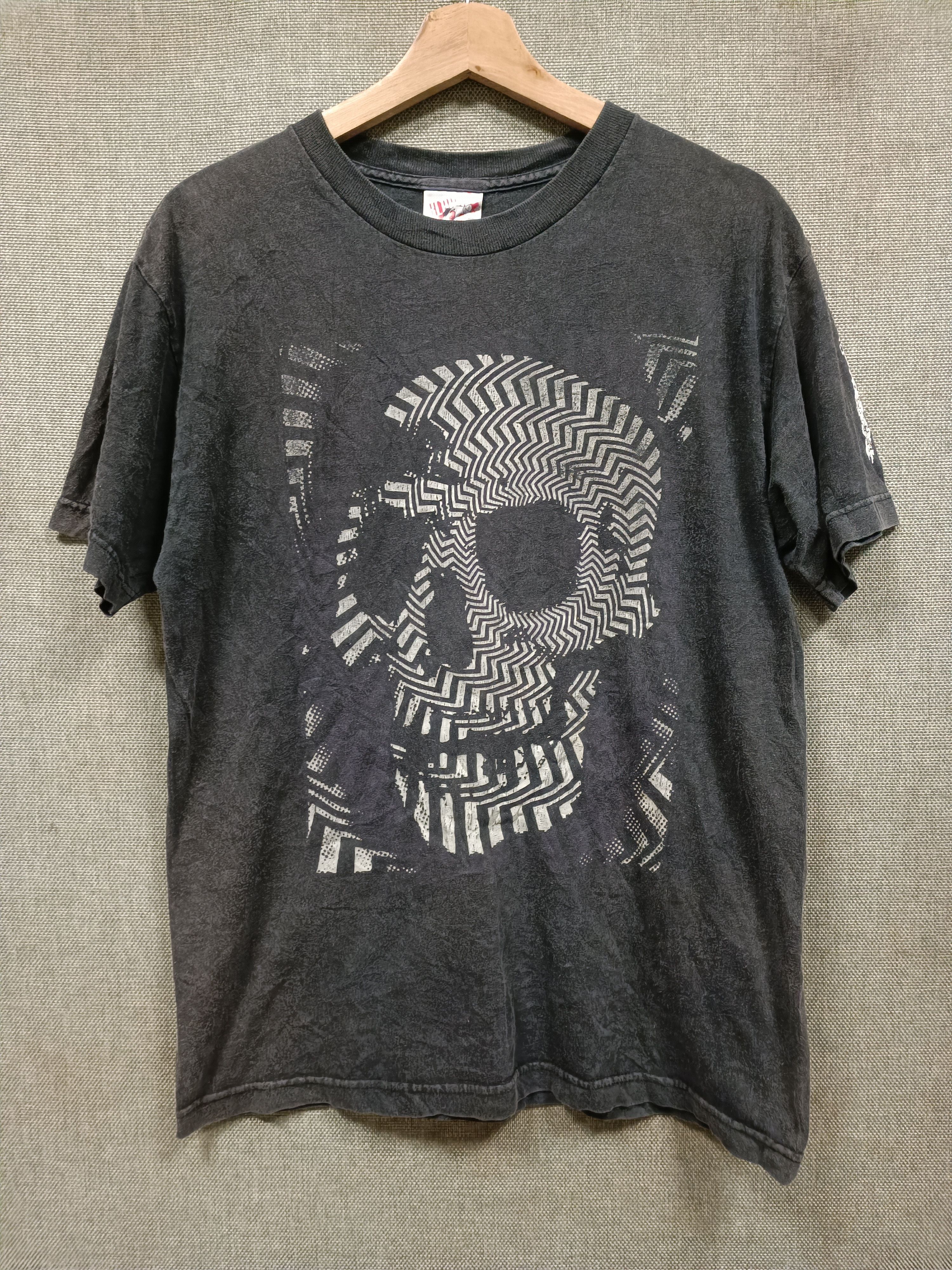 vintage t shirt XLarge X skulls made in usa